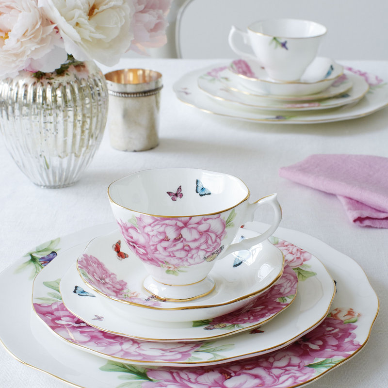 White Porcelain Cottagecore Scallop Saucer Set, 5 Piece