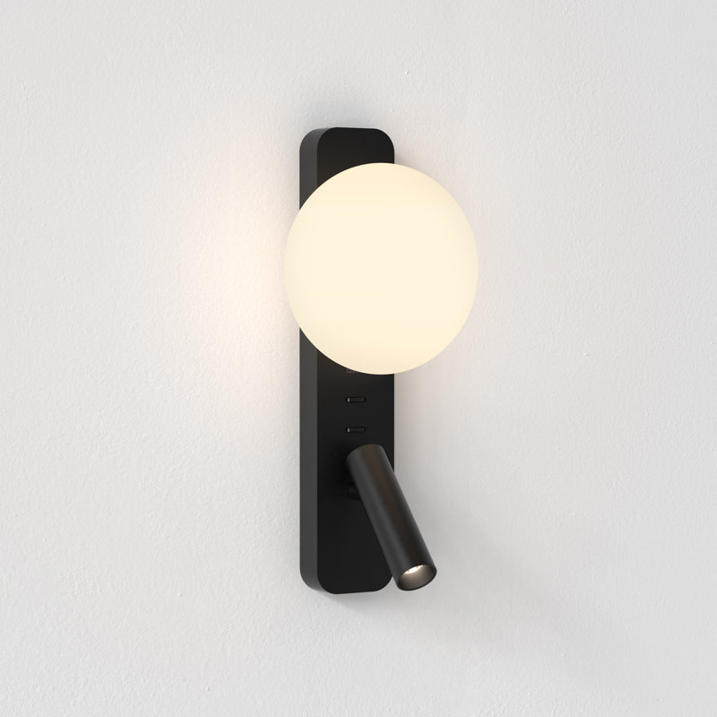 Zeppo Reader, Matt Black