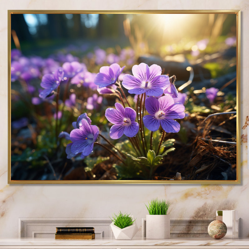 «Violets Field At Sunrise II», reproduction sur toile, H 30 po x l 40 po x P 1,5 po, Cadre flottant doré