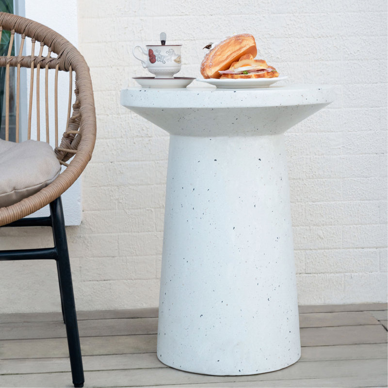 Table d'appoint d'extérieur H 24 "MGO Terrazzo
