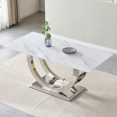 Table de salle à manger rectangulaire, moderne simple, plateau de table en marbre, plateau de table en panneau de fibres à densité moyenne, surface de miroir en acier inoxydable de couleur argent, pouvant accueillir 4 à 6 personnes