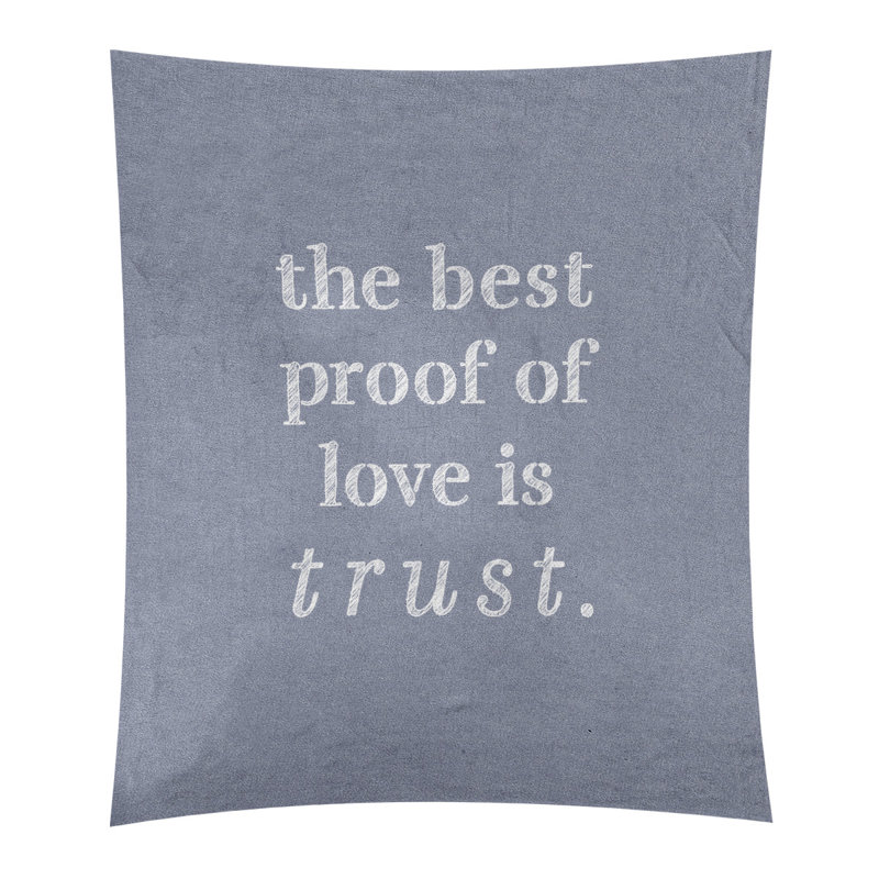 Tapisserie en polyester et citation manuscrite en polyester, H 27,5 po x l 37,5 po, Bleu / Blanc