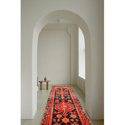 Tapis bleu marine Anadol 3 pi 1 po x 9 pi 6 po