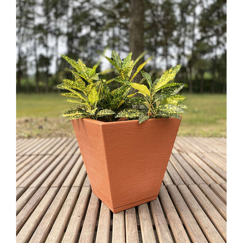 Pot à fleurs en résine Zurique, Terra Cotta, H 13,39 po x l 13,78 po x P 13,78 po