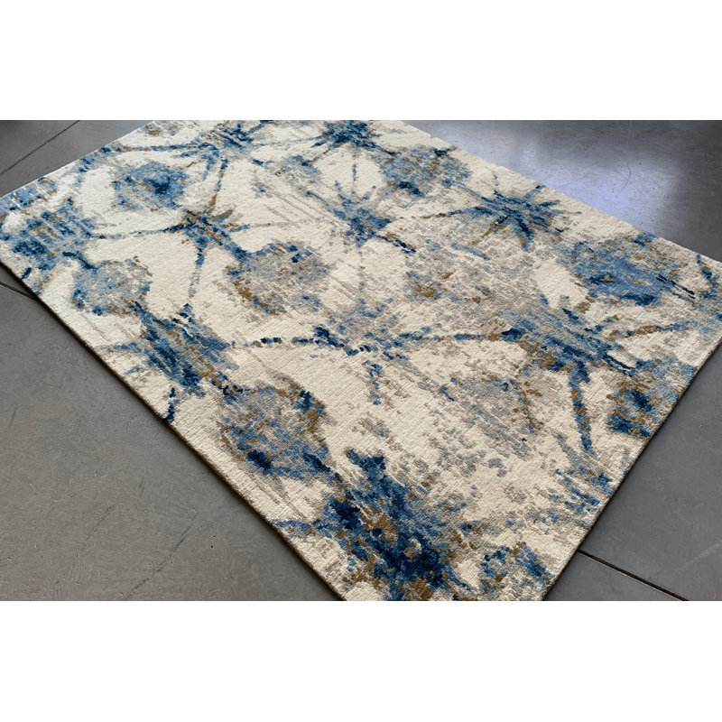SUPERNOVA, Rectangle 4' x 6'