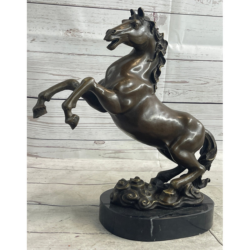 Statue de cheval