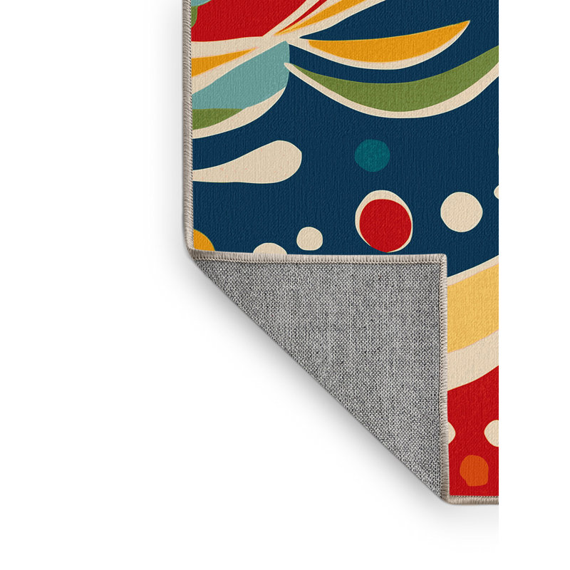 Snappy Curl Rug, Round 8'