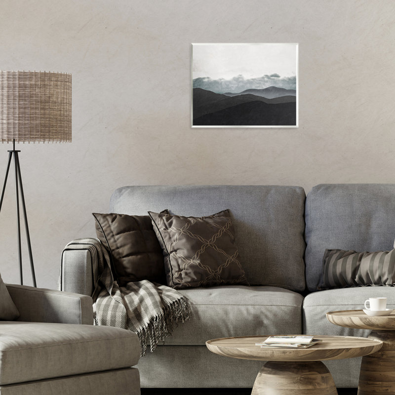 Plaque murale Layered Foggy Hills, design par Elizabeth Medley