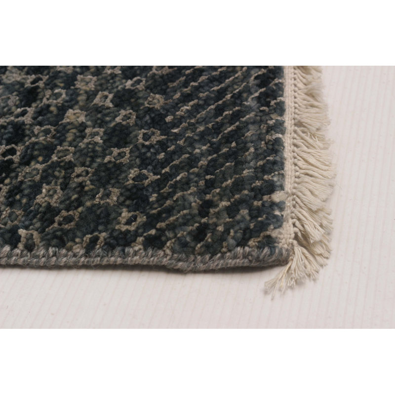 Tapis bleu marine en soie 8 pi 2 po x 10 pi 1 po