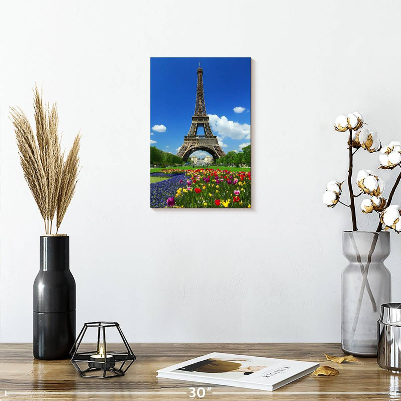 Tour Eiffel Aime au printemps, H 12 po x l 8 po