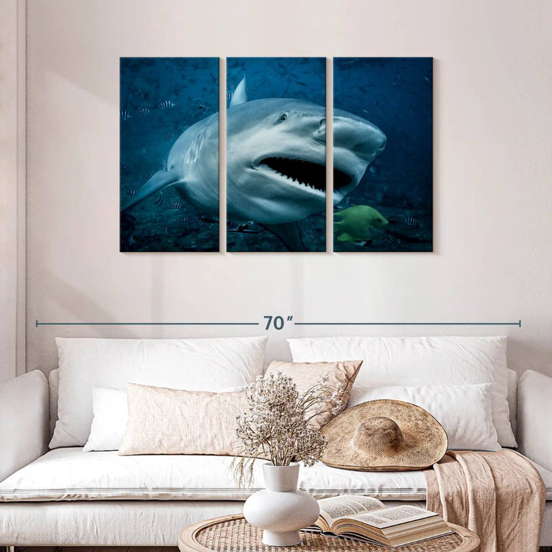 Brampt Bull Shark In Action, 28" H x 45" W