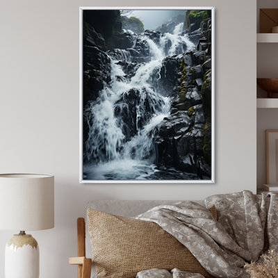 Chute d'eau dynamique sur toile