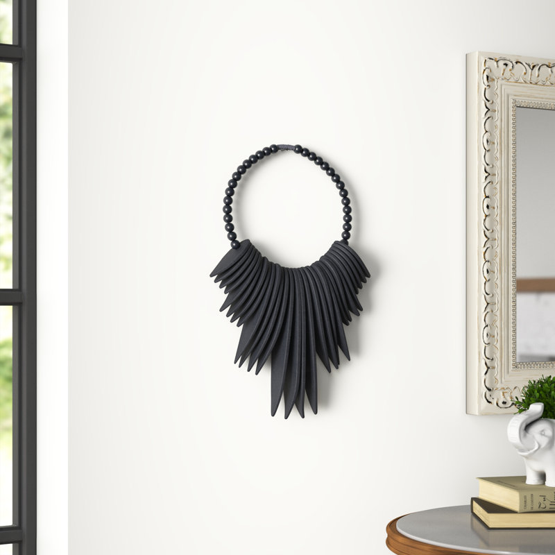 13 po x 3 po x 18 po, décoration murale de style tribal en bois brun avec collier perlé