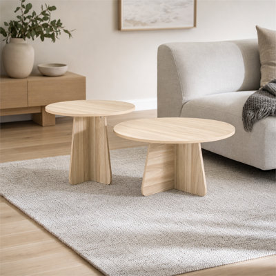 Ensemble de 2 tables basses gigognes rondes en grain de bois avec base de soutien croisée en finition noyer ou bois naturel pour le salon, la salle à manger et les petits espaces faciles à assembler