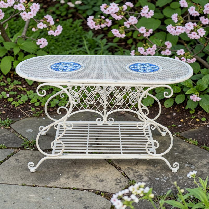 43 po Table de jardin Écusson