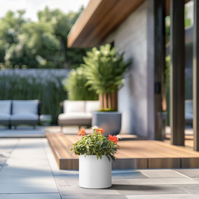 Pot à fleurs en ciment Skogh, Blanc frais, H 13 po x l 13 po x P 13 po
