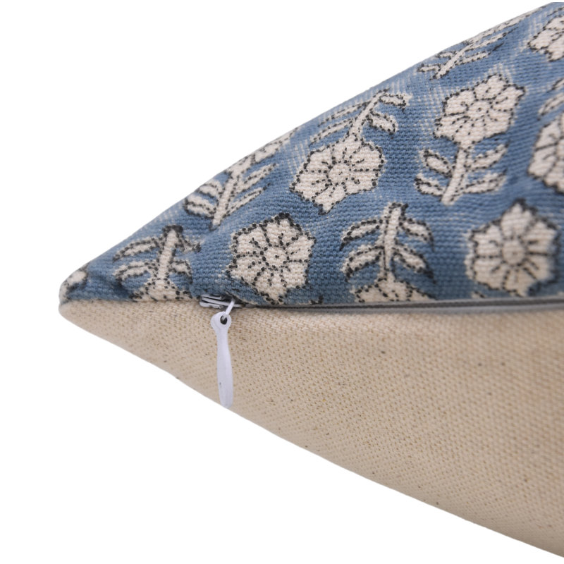 Housse de coussin en coton à motif floral imprimé à la main Fabldine - Tulsi Buti, H 16 po x l 16 po