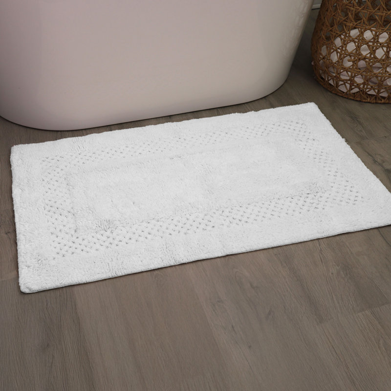 Antigona Soft Bath Rug, White, 24" W x 40" L