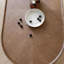 Table basse contrastante de couleur niche-1094278433