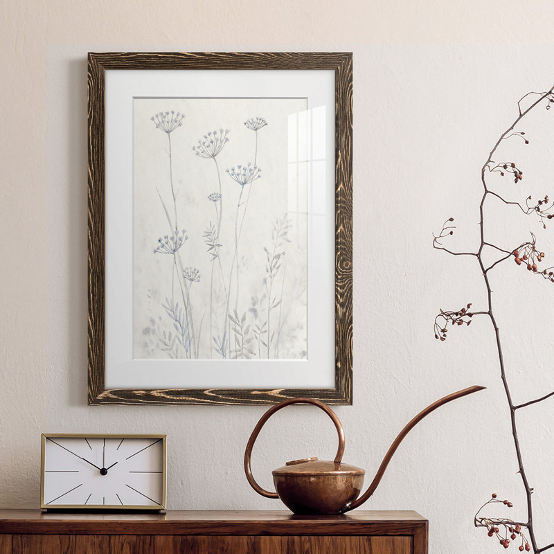 Neutre encadré mat Premium Queen Anne's Lace II - prêt à être accroché, Cadre noyer, H 37,5 po x l 27,5 po x P 1 po