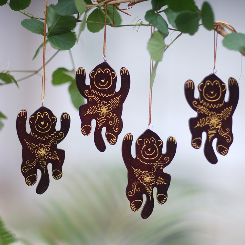 3.5'' Handmade Wood Animals Holiday Shaped Ornament