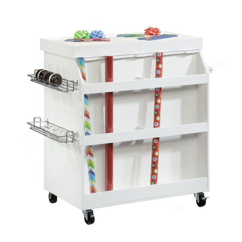 Chariot artisanal traditionnel, finition blanche