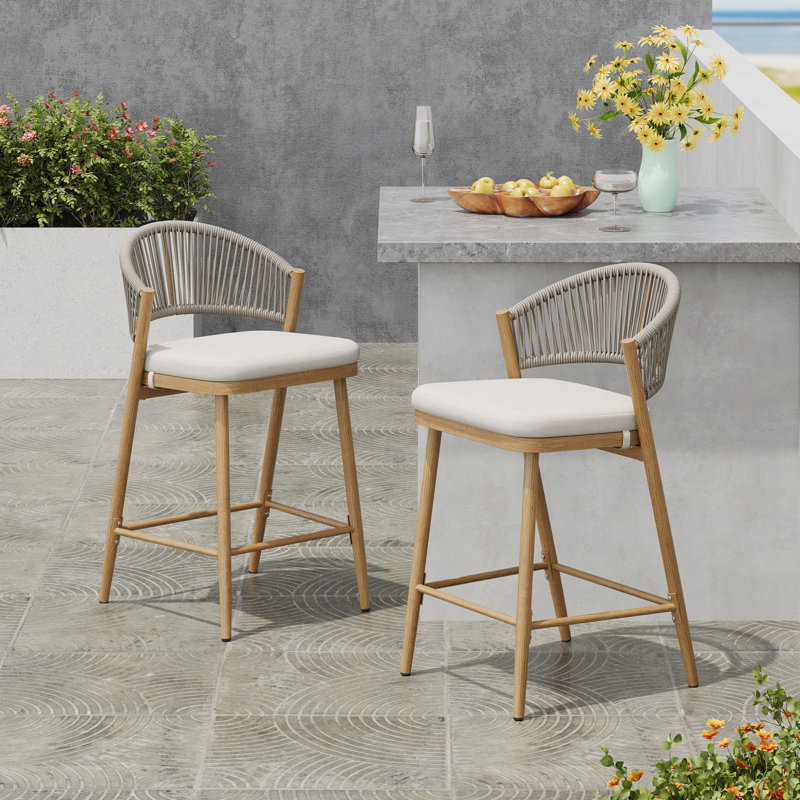 Ensemble de 2 tabourets de comptoir d'extérieur à cadre en aluminium à hauteur d'assise de 26 po avec dossier en PE en rotin