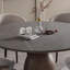 Table de salle à manger ronde en bois massif-109748485
