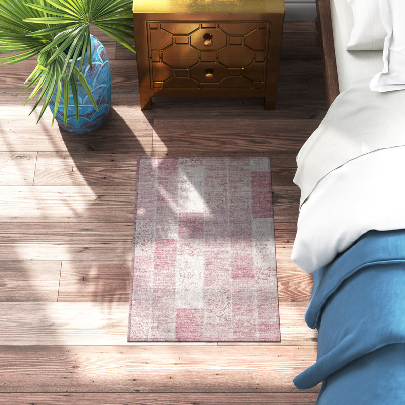 Tapis intérieur / extérieur Kaylani avec envers antidérapant, Rectangle 1 pi 8 po x 2 pi 6 po