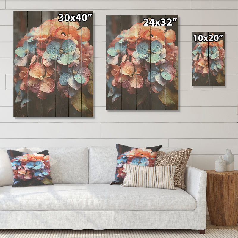 Mélange d'hortensias en fleurs avec arc-en-ciel I - Art mural en bois d'hortensias sur bois de pin naturel, H 20 po x l 10 po