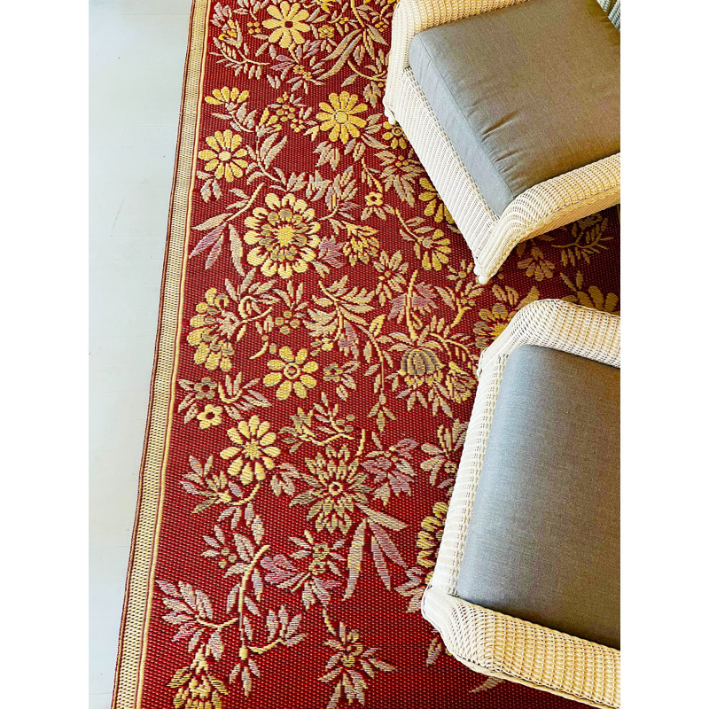 Cranberry Floral Synthetic Reversible 4' x 6' Area Rug