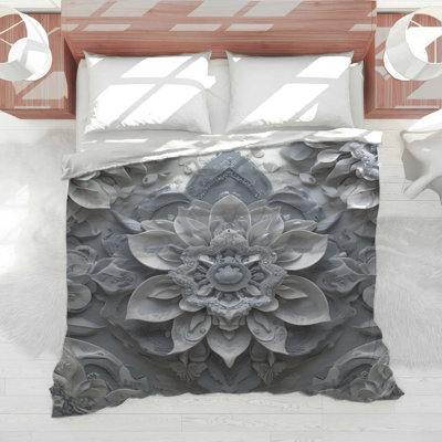 Intricate Paper Floral Sculpture Comforter