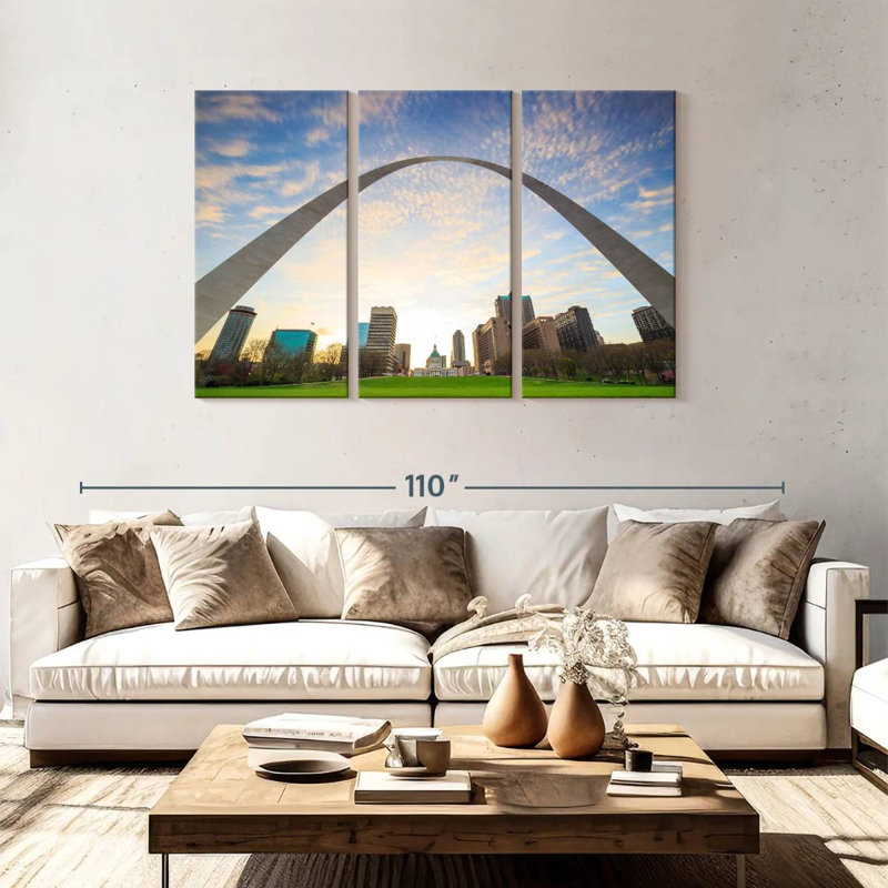 Rorry Under St. Louis Arch, 48" H x 74" W