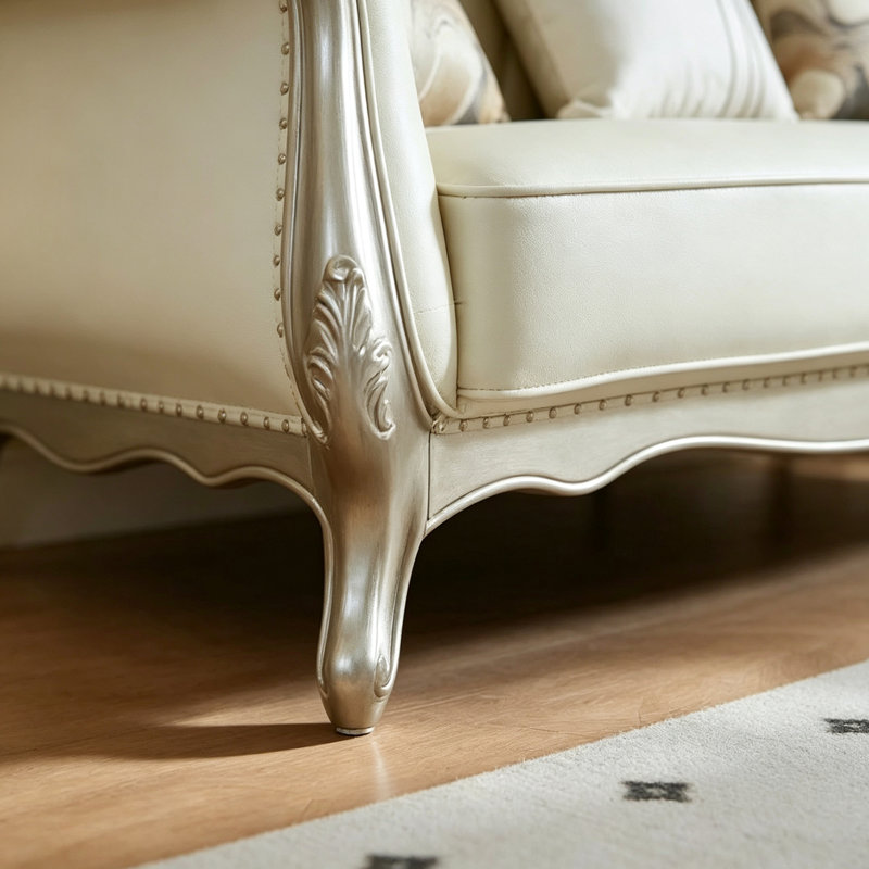 Canapé en cuir léger de style européen, luxueux., 74" W