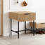 Table d'appoint à tiroir cannelée avec base en métal | Table de bout Minimalist Modern | Fabrication en panneau de fibres à densité moyenne et en stratifié résistant à la déformation pour plus de durabilité