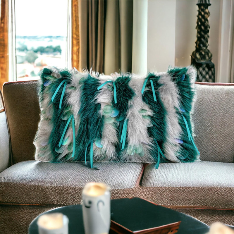 Housse de coussin en fourrure