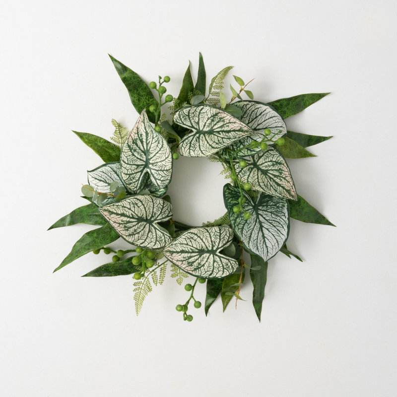 Couronne artificielle en caladium et en eucalyptus, L 21 po x H 21 po x P 4,75 po