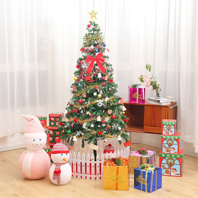 Arbre de Noël artificiel 6 pi avec lumières à DEL écoénergétiques, y compris 195 jupes d'arbre suspendues et garde-corps