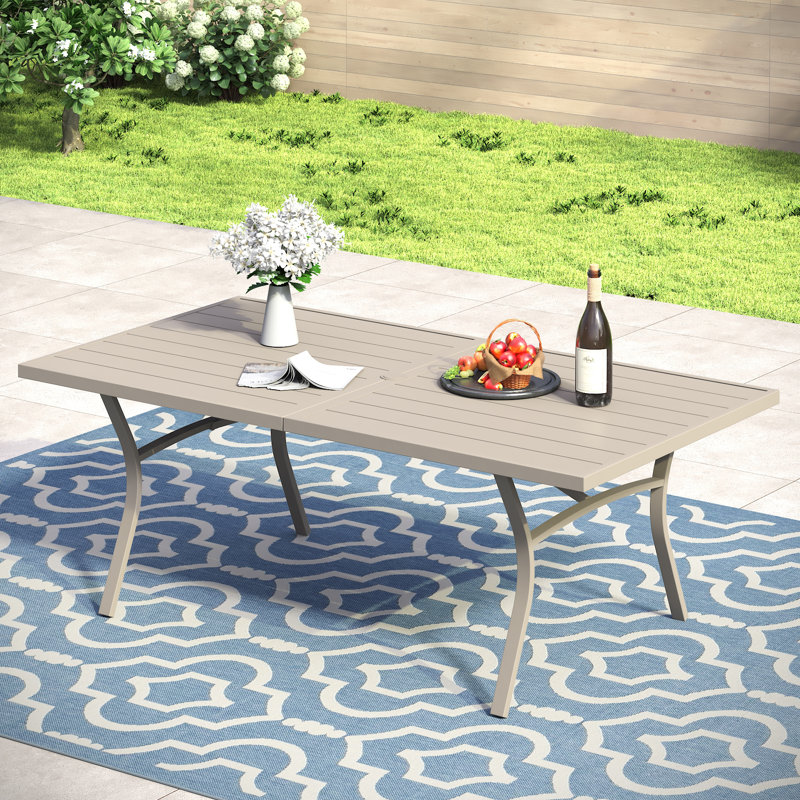 Table de salle à manger rectangulaire 70,9 "avec trou pour parasol, Coquillage de sable, H 28 po x l 70,9 po x P 37,8 po