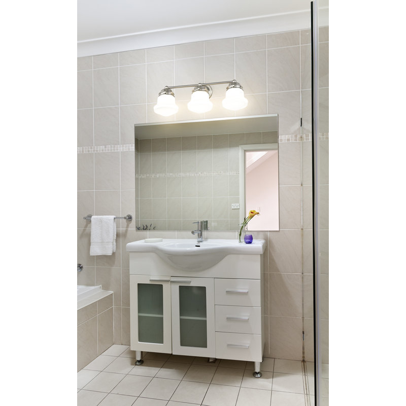 Éclairage pour meuble-lavabo à 3 lumières Wilsall, Nickel brossé