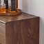 Buffet minimaliste avec portes en verre
