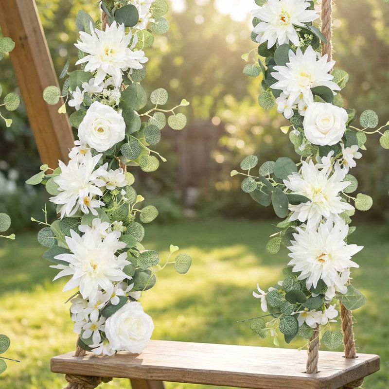 Guirlandes d'eucalyptus avec fleurs, Blanc