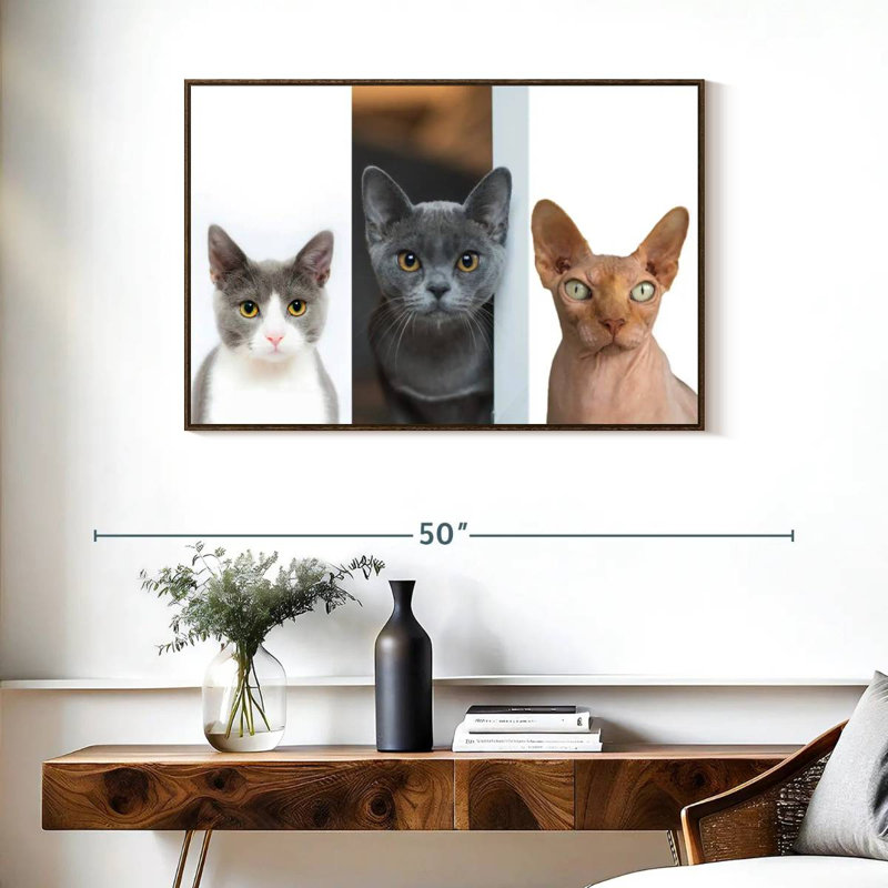 Staring Cats, 37 po x 25 po, Cadre flottant noyer