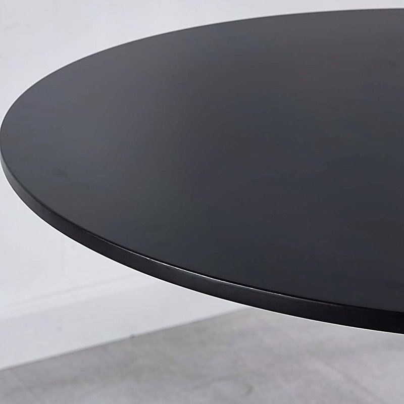 Table de salle à manger Bjarnheiur, H 28,74 po x l 31,5 po x P 31,5 po, Noir, Noir