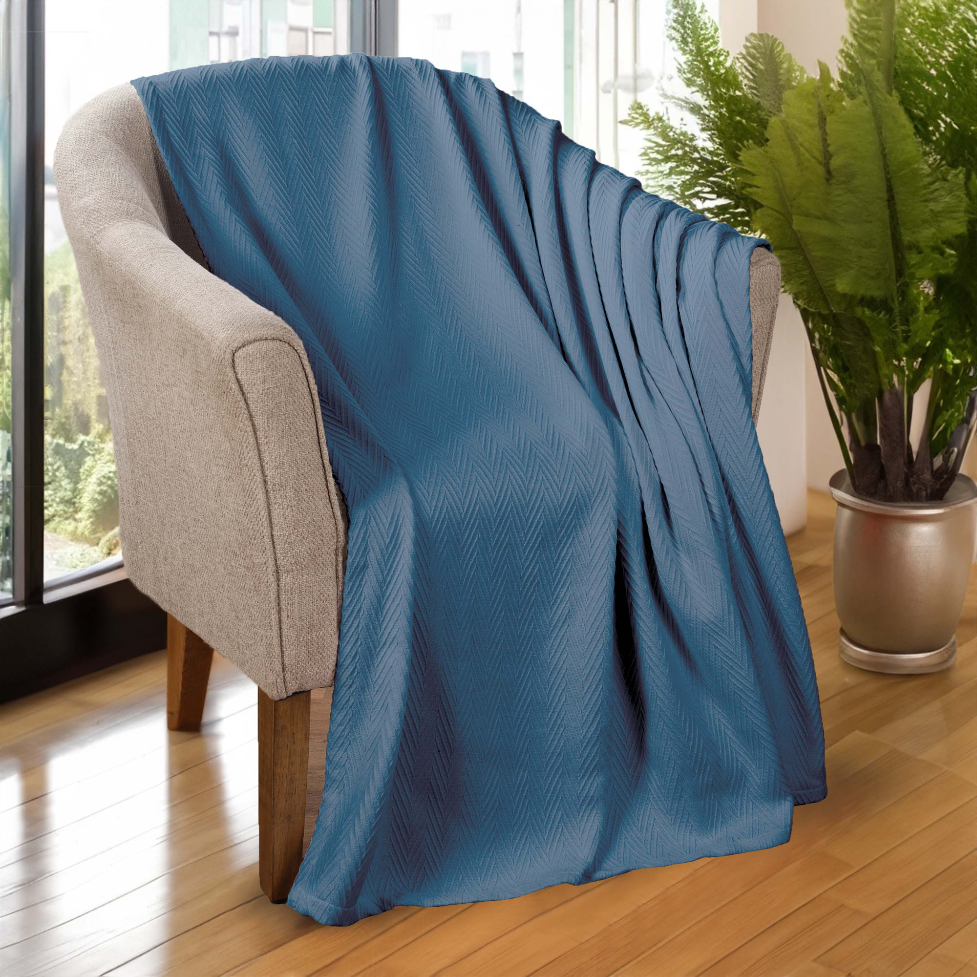 Jareth Woven Metro Zig-Zag All-Season Cotton Blanket, Blue, King