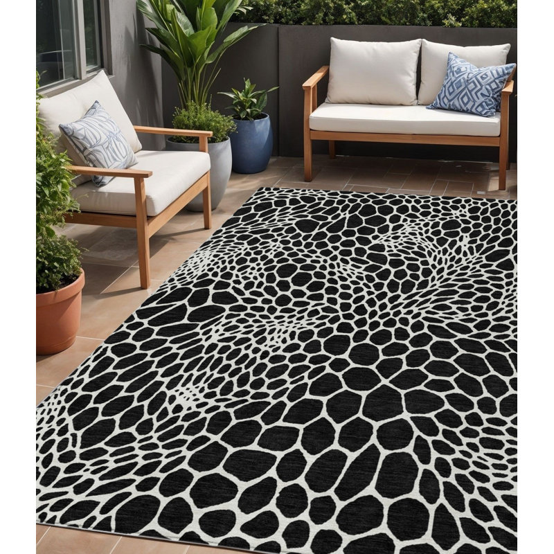Tapis intérieur / extérieur géométrique lavable noir et ivoire 5 pi x 8 pi