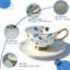 Tasse et soucoupes en porcelaine vintage, motif floral et papillon