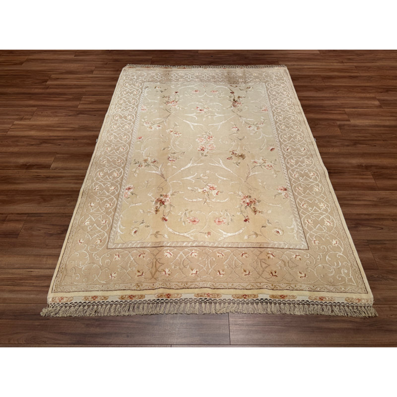 Tapis en laine et soie crème à motif traditionnel noué à la main Original