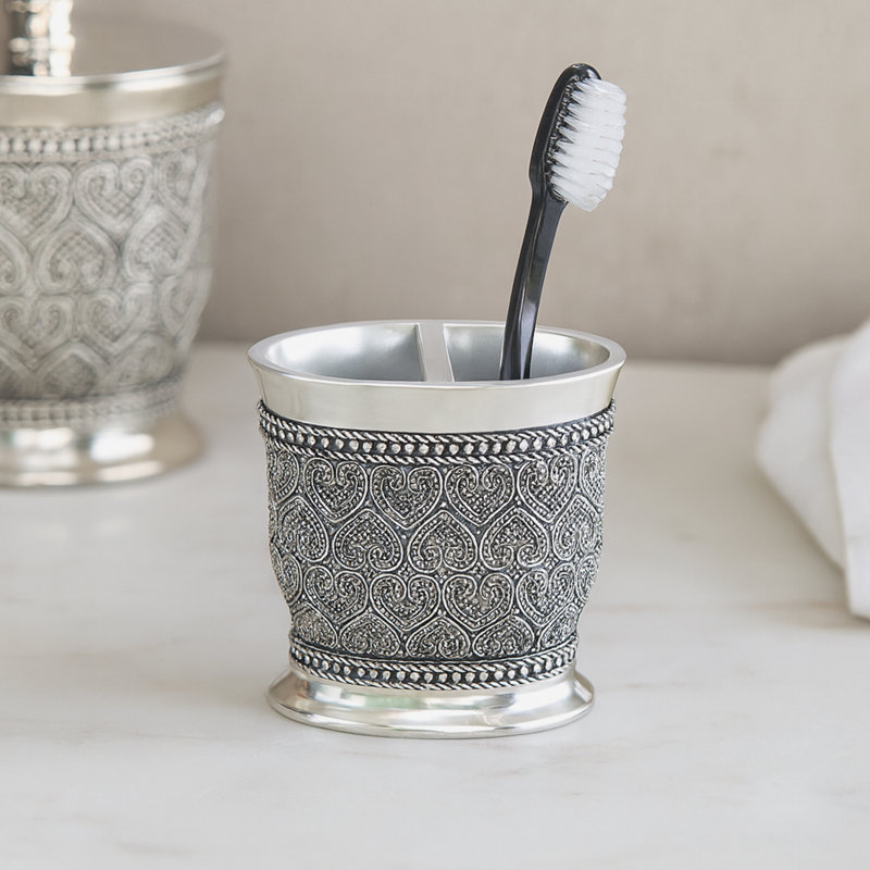 Beaded Heart Toothbrush Holder