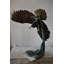 Statue en aigle géant en action à la recherche de sa proie, bronze: 78 po x 28 po x H 74 po